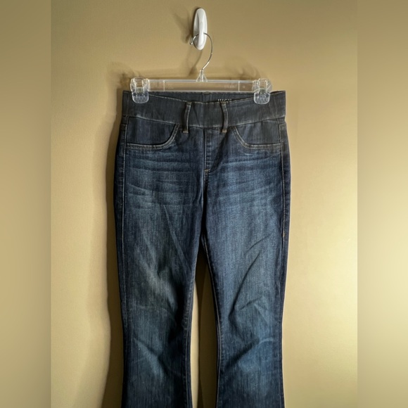 The limited denim high waisted flare size 2 - Picture 2 of 11